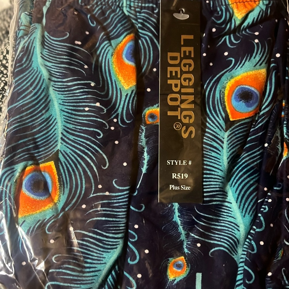 Leggings Depot Peacock Feather Print Leggings